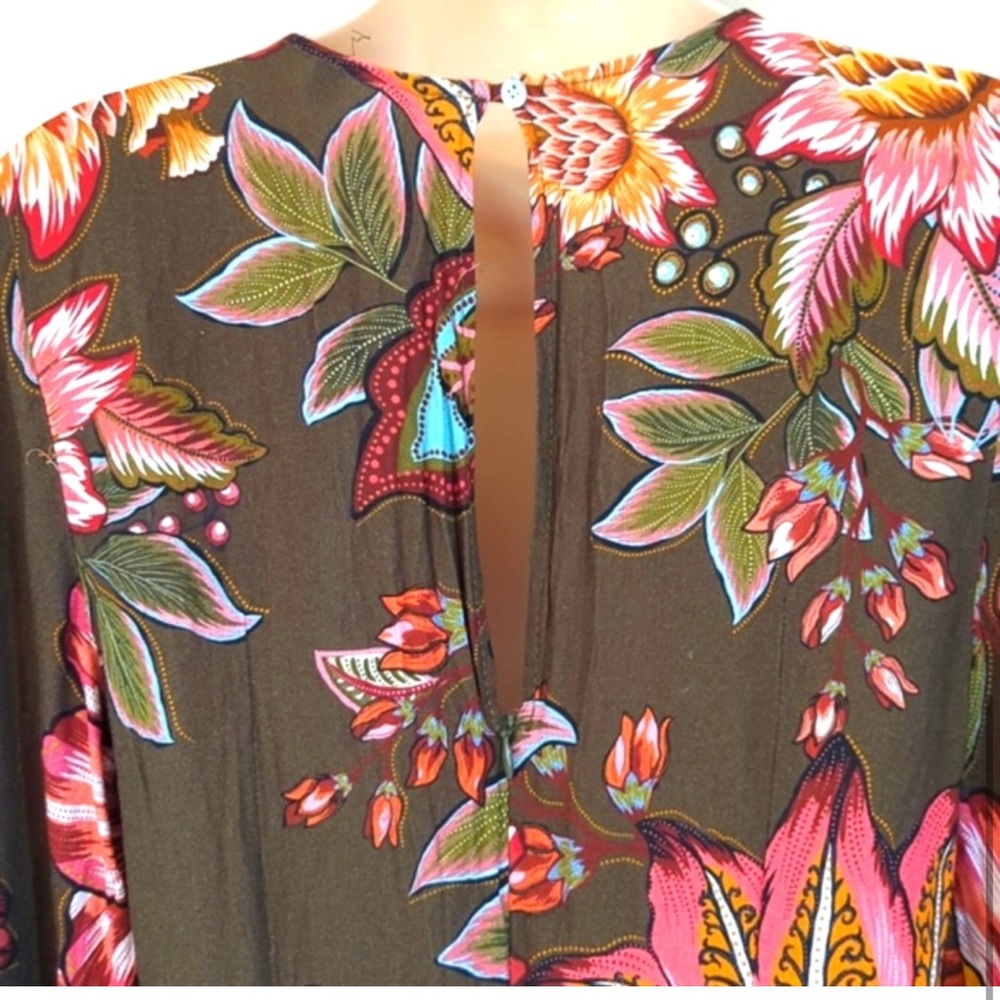 FARM Rio Floral Romper - Picture 5 of 9